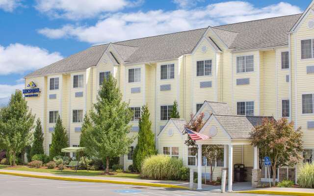 Microtel Inn & Suites by Wyndham Beckley East