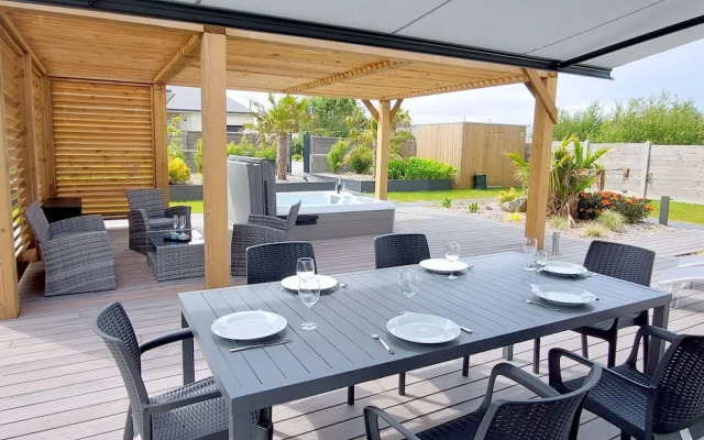 Holiday Home in Plouarzel Near Sandy Beaches