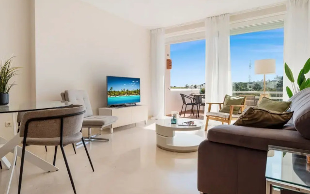 Scenic Apartment in Alcazaba Lagoon Ref M55