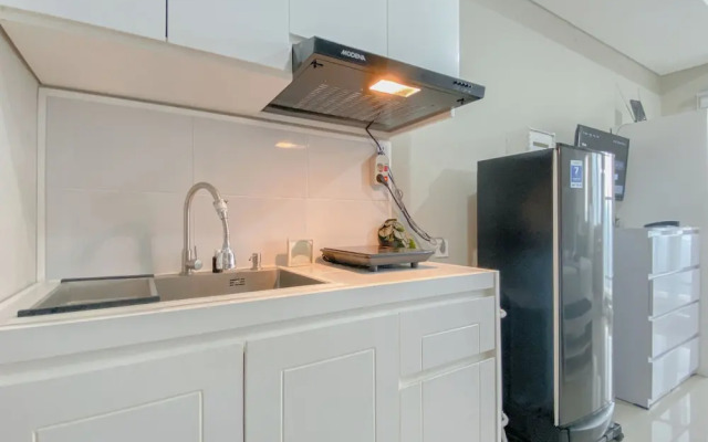 Comfy Studio At Lrt City Sentul - Royal Sentul Park Apartment
