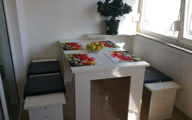 Apartment "sunny" Near the Center and Beach