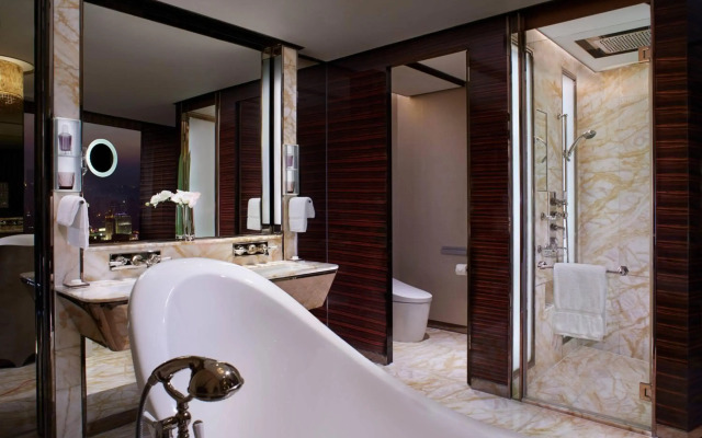 The Ritz-Carlton Shanghai, Pudong