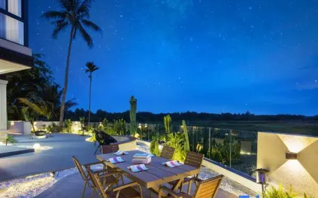 Twin Homestay (Wanning Shimeiwan Tourism Highway)