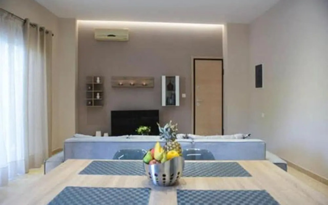 Alimos Modern Retreat Near the Beach