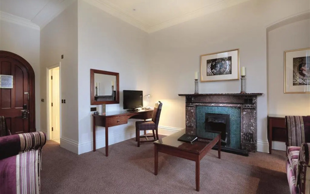 Macdonald Kilhey Court