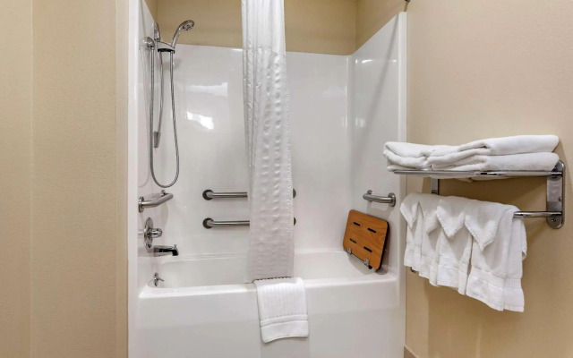 Comfort Suites