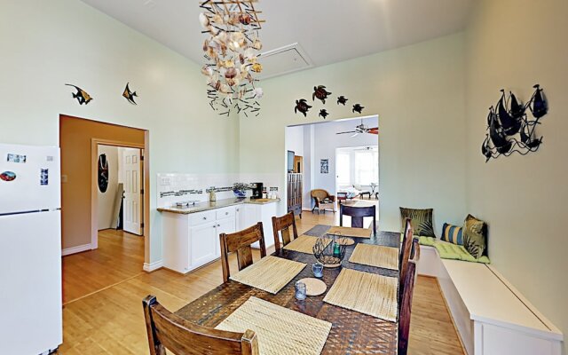 Renovated Historical - 2 Br Apts