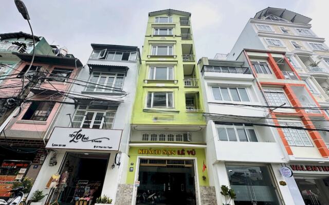 OYO 1196 Le Vu Hotel