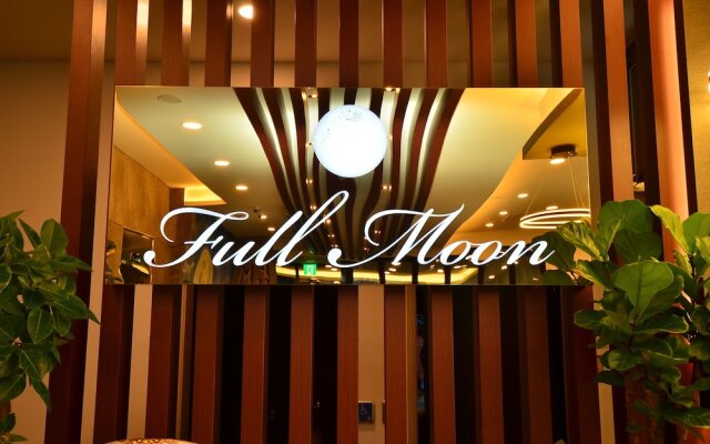 Full Moon Hotel