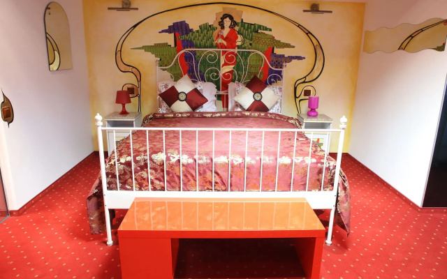 Grand Pier Hotel Old Town