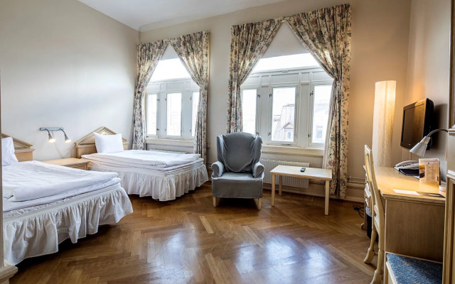 Home Hotel Christian IV