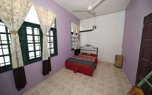 OYO 90990 Sri Tempurung Homestay