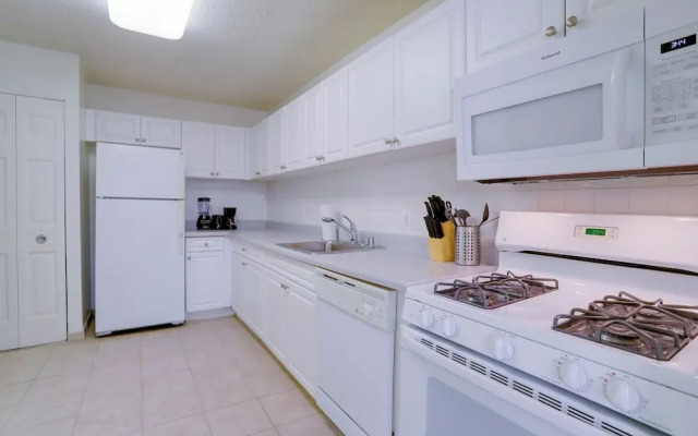 Modern Spacious Apt Crystal City