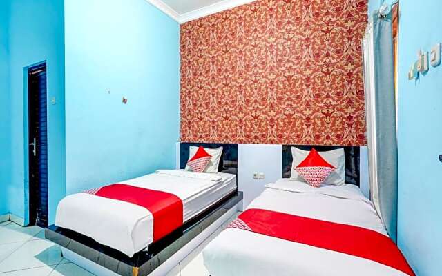 OYO 3710 Izzi Hotel