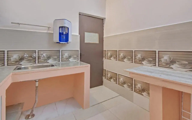 Oyo Home 78927 Elegant Studio Sarita Vihar