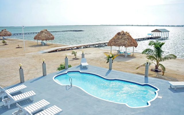 Casas de la Caye Villas