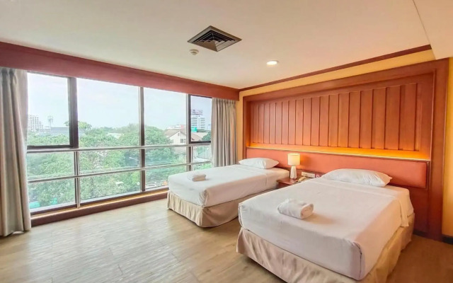 Ebina House