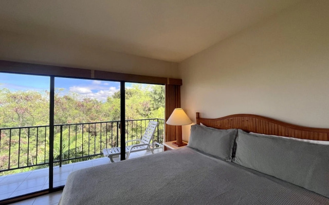 Kahaluu Bay Villas 4 Lanais w/ Ocean Views