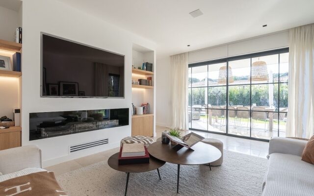 Villa Azalea by The Pearls Collection