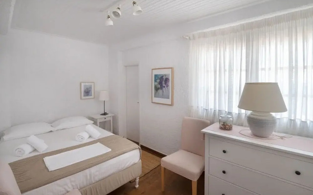 Seafront Pouletis Family Aeraki Nest With Pool