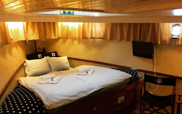 Hotel M/S Monika