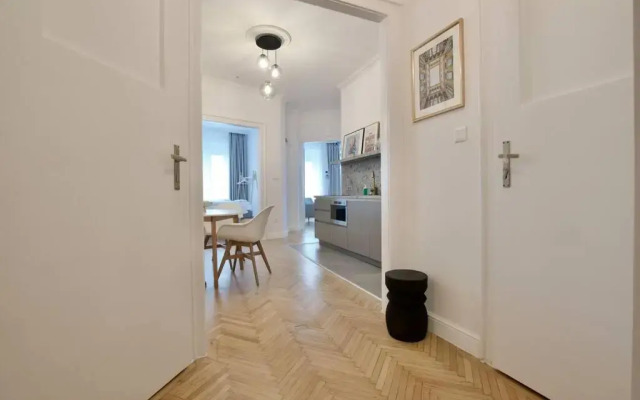 Premium Apartment by Hi - Central 2 BR - best view