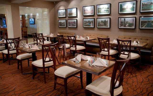 Sheraton Westport Chalet Hotel St. Louis