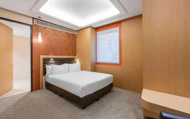 Rydges Australia Square Hotel