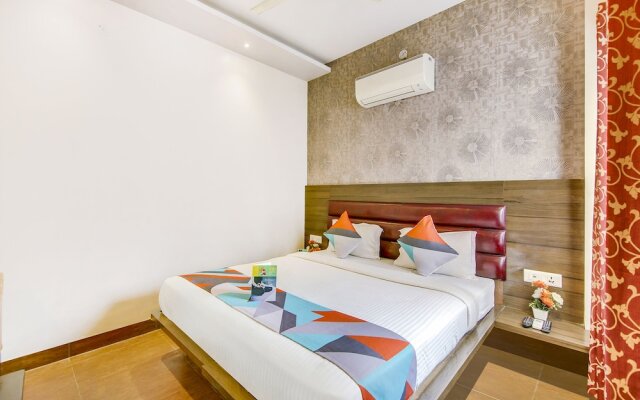 Gayatri Palace by OYO Rooms