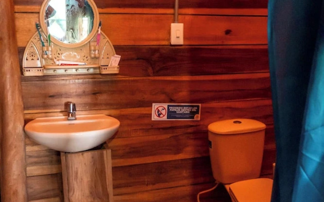 The Mompe Hostal Beach