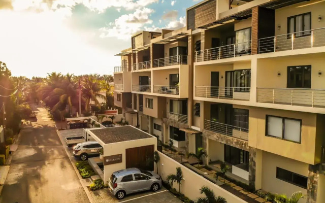 NEW LUXURY 2 Bedroom RoofTop apartment by the beach