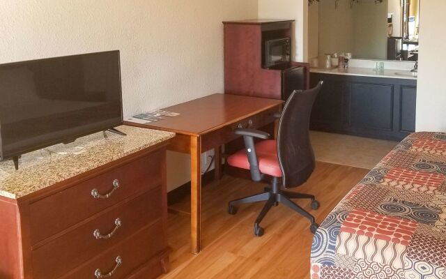 Red Roof Inn & Suites Wilkesboro