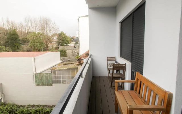 Almada Studios & Suites