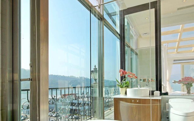 Shuian Lakeside Hotel