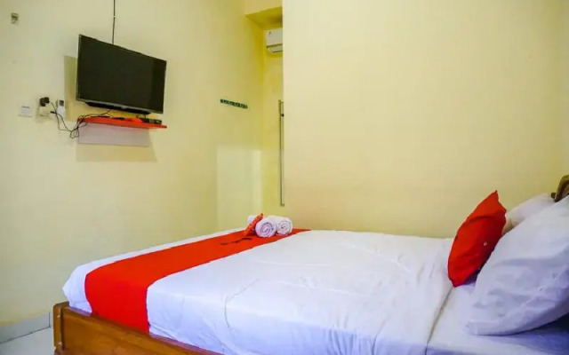 RedDoorz near Buleleng Harbour 2