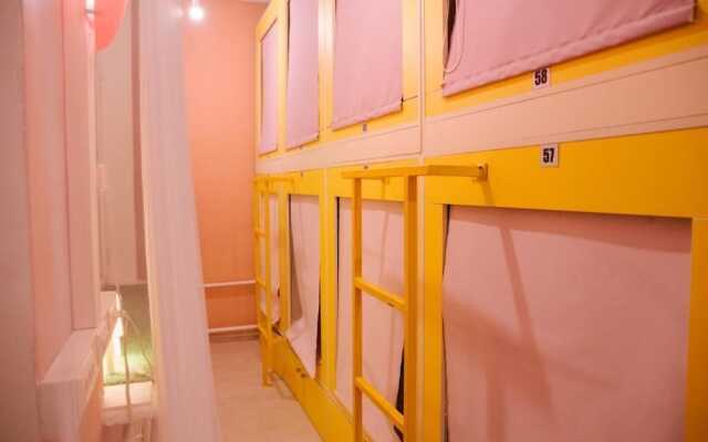 Capsule Hostel Yes