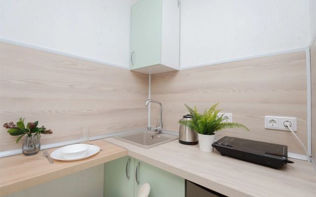 AHause на Малышева 104