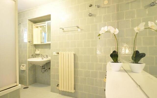 Old Bridge Apartment