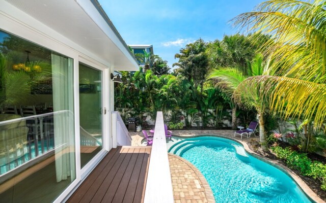 Sea Breeze by AMI Locals