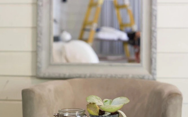 Eili Suites