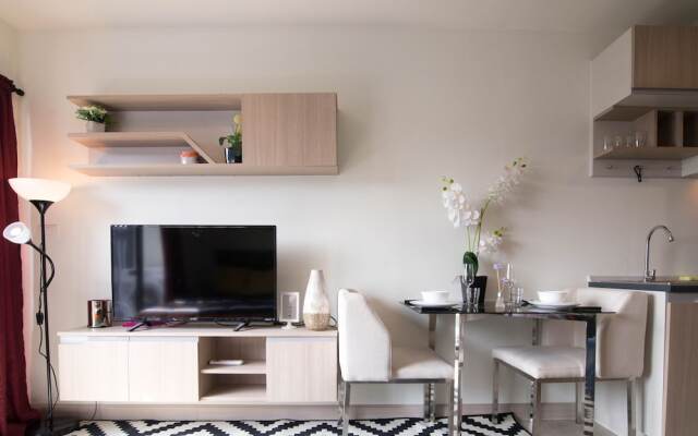 Apartment BTS On Nut, Convenience Store Nearby (bkmono8)