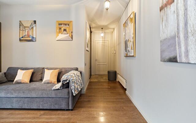 Критик Отдыхает Апартаменты на Итальянской