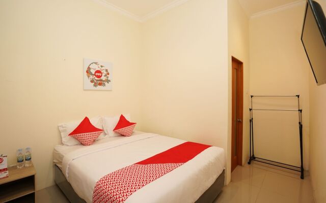 Oyo 1018 Penginapan Darma Ii