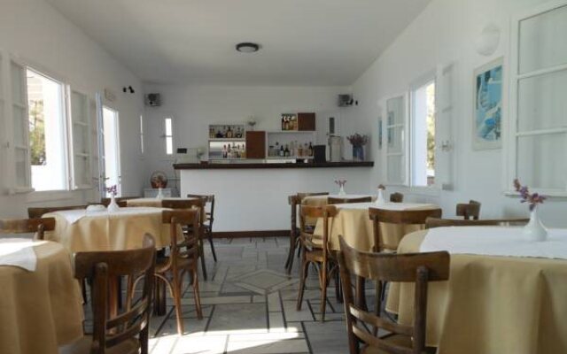 Parian Village Beach Hotel - Adults Only