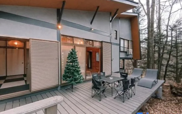Hilltop Villa Karuizawa - Peaceful Hilltop Forest Retreat With Mountain View – Outside – Tsumagoi