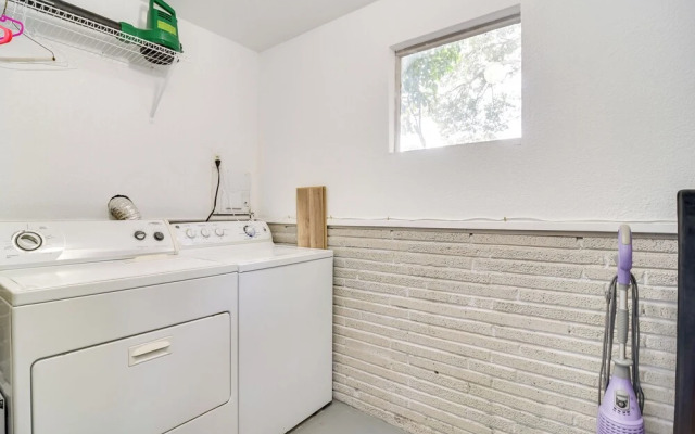 Pet-friendly Gulfport Home: Walkable Location!