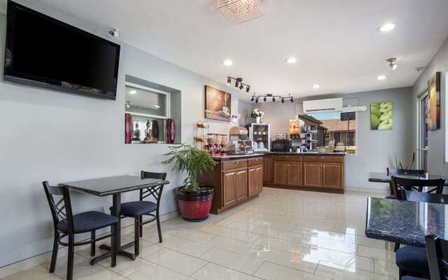 Knights Inn and Suites Salem