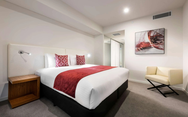Ramada VetroBlu Scarborough Beach