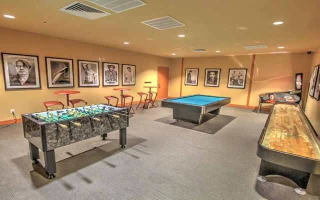 Sapphire Condominiums