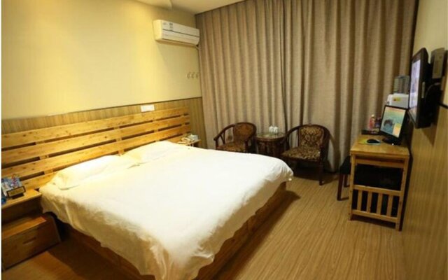 Deyang Luojiang Jingdong Business Inn